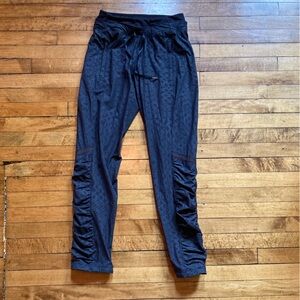 Lululemon double layer water-resistant leggings